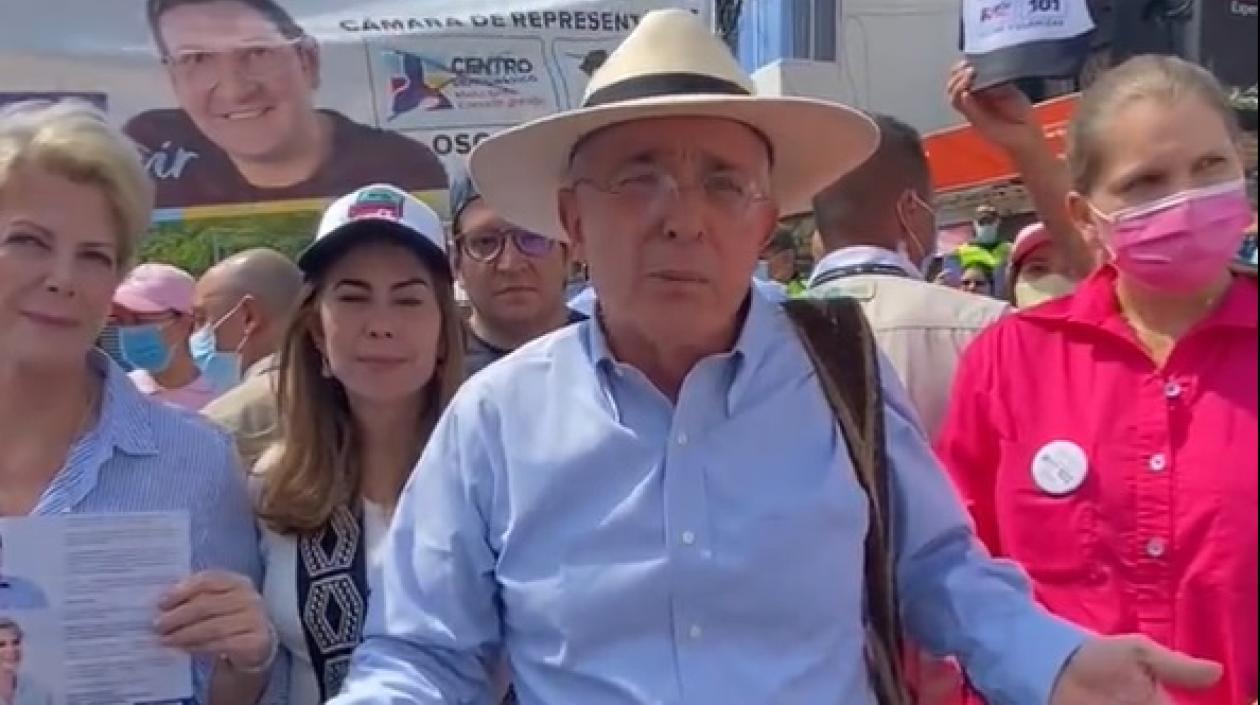 Álvaro Uribe Vélez, expresidente colombiano. 