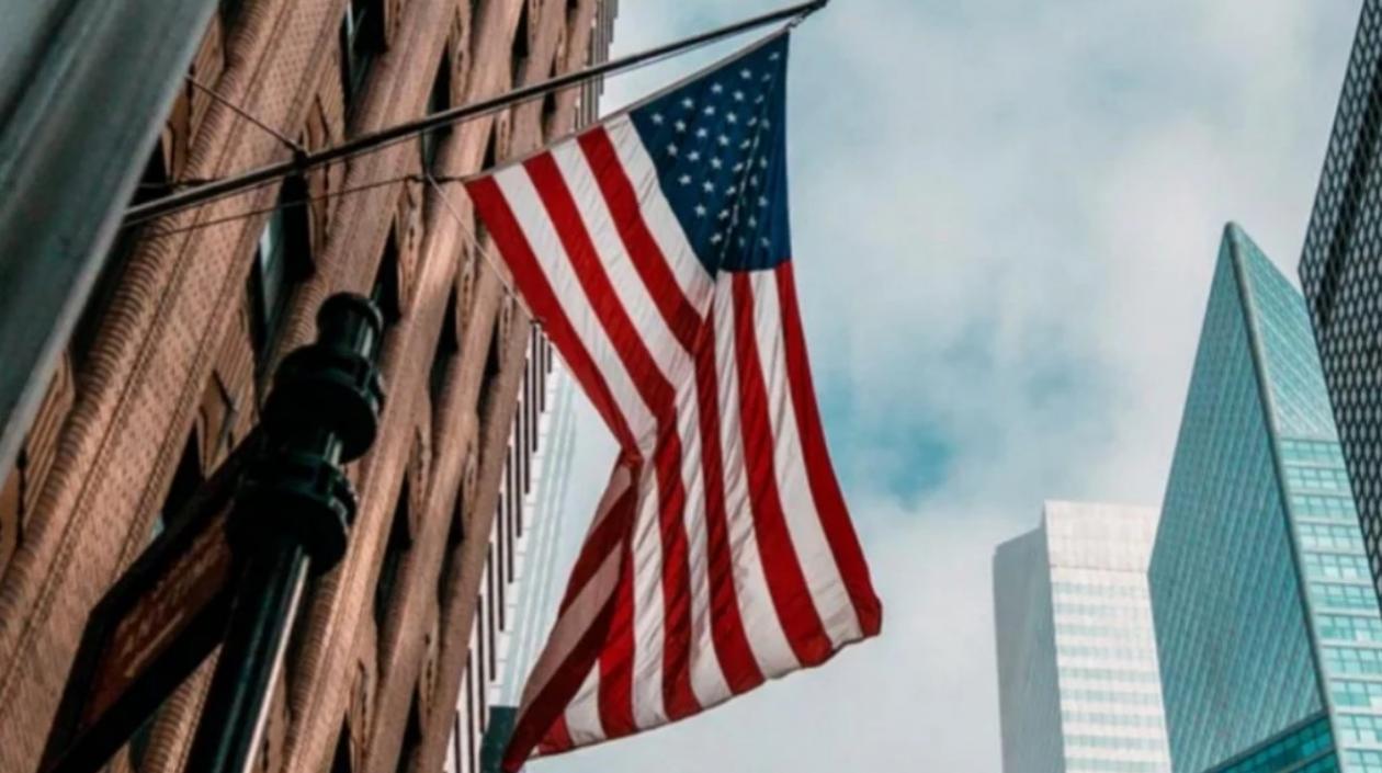 Las autoridades pretenden demostrar cómo los vendedores en corto manejan la información y organizan apuestas de que acciones de algunas compañías se desplomarían.