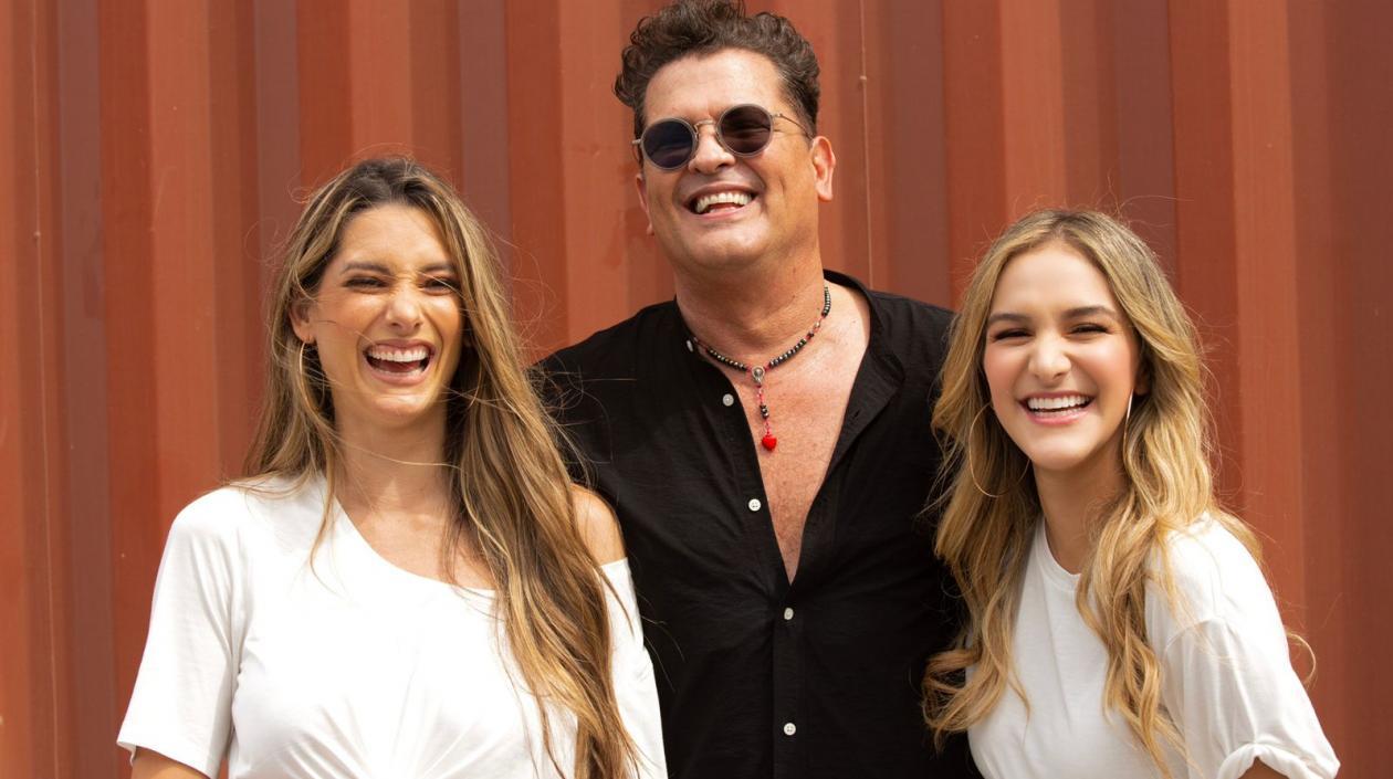 Daniela Donado, Carlos Vives y Valeria Abuchaibe.