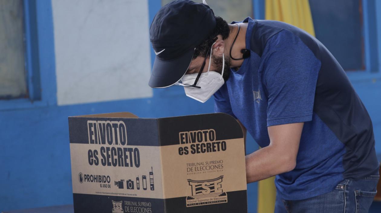 Las mesas de votación en Costa Rica estarán abiertas 12 horas entre las 6.00 y las 18.00 horas locales .