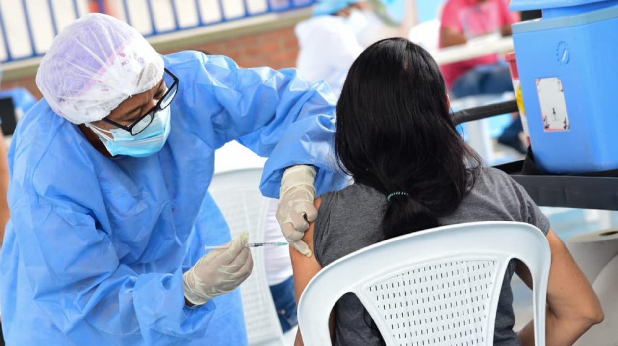 Los casos activos de coronavirus en Colombia están en 53.817.