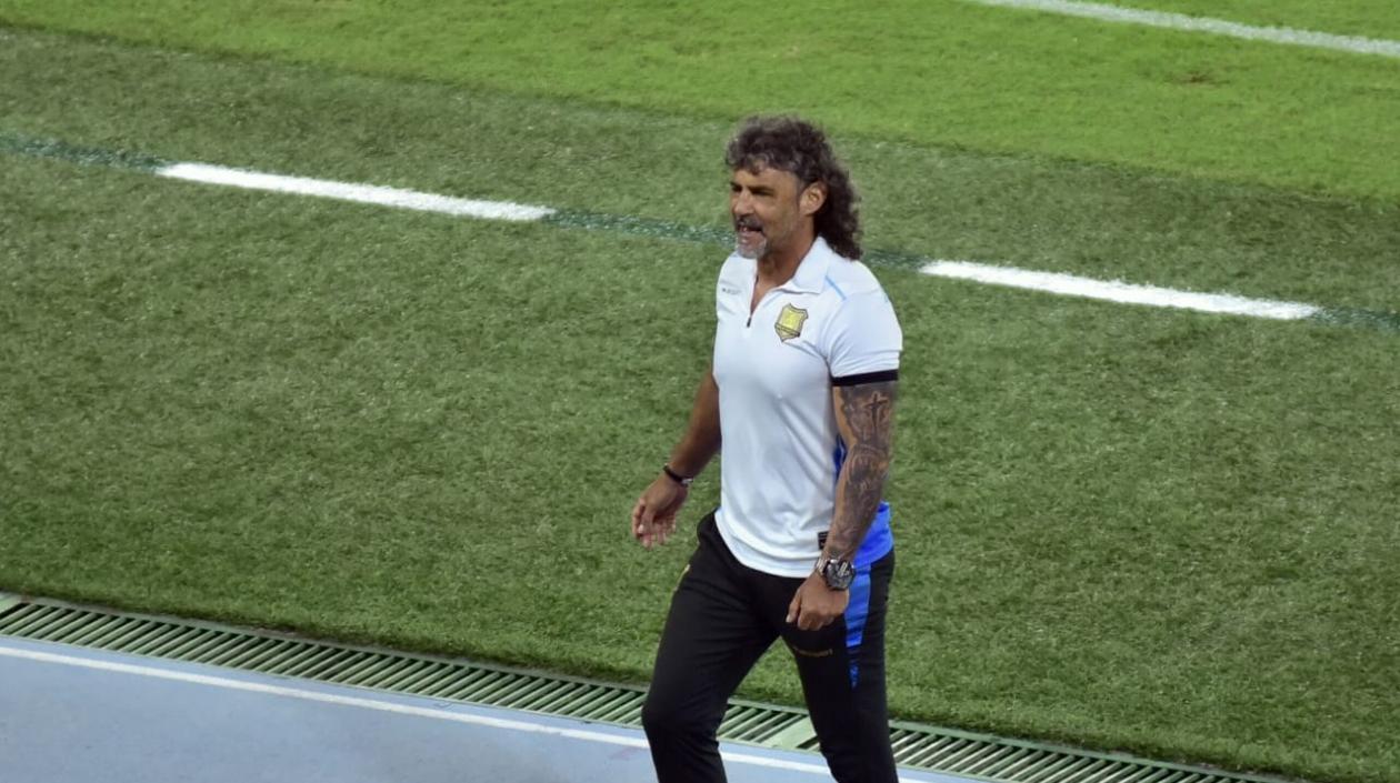 Leonel Álvarez, DT de Águilas Doradas.