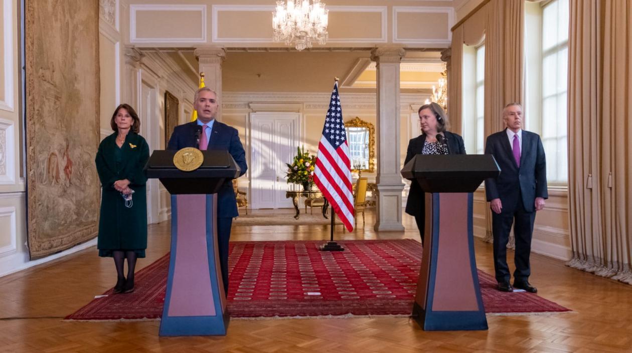 El Presidente de Colombia, Iván Duque, y la subsecretaria de Asuntos Políticos, Victoria Nuland.