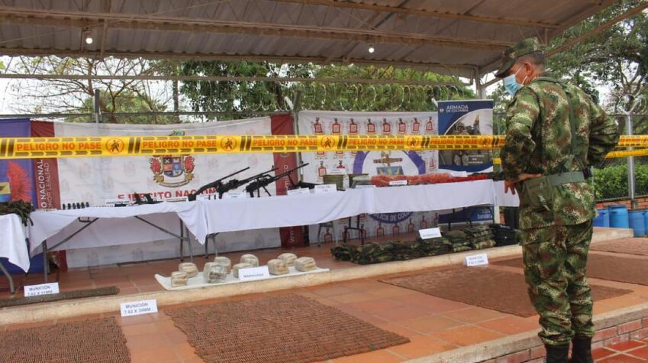 Material explosivo y armas encontrados en Arauquita.