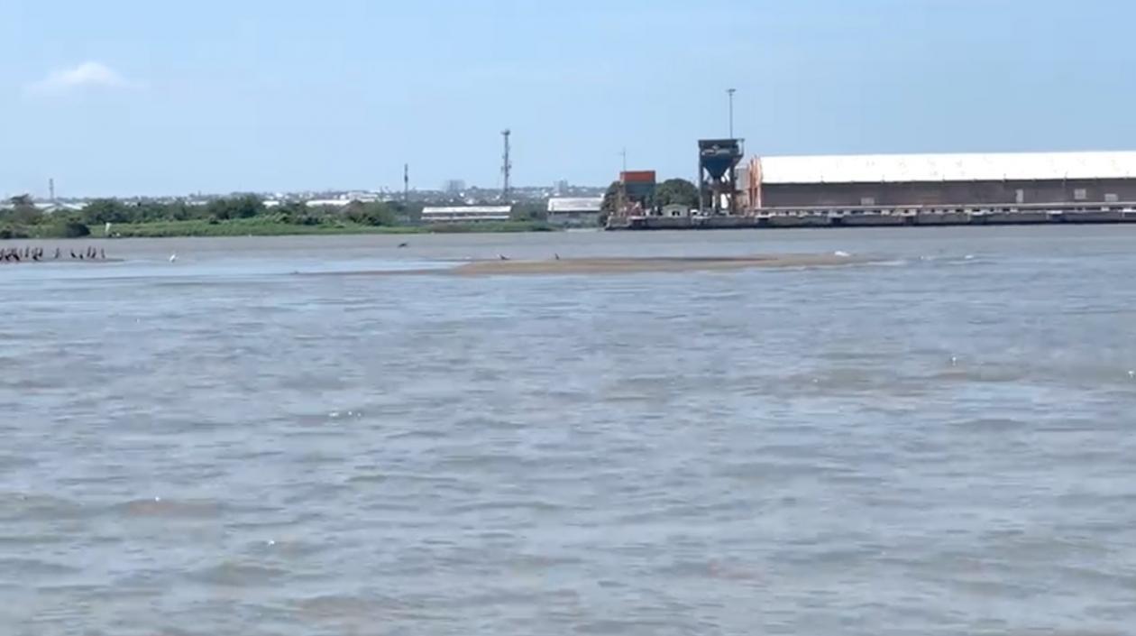 Los dos islotes frente a la Sociedad Portuaria Regional de Barranquilla.