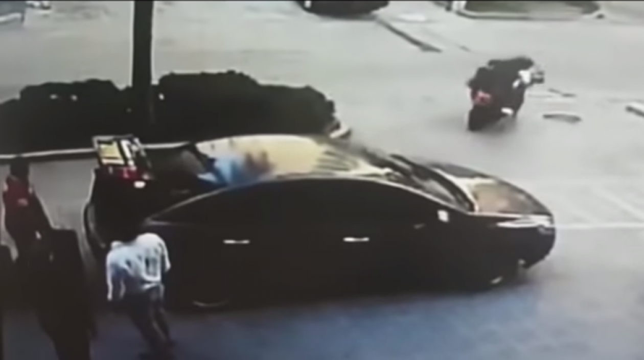 Imagen del atraco a Ramiro Losada.