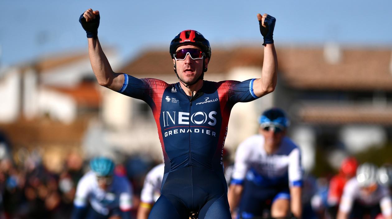 Elia Viviani ganó la jornada. 