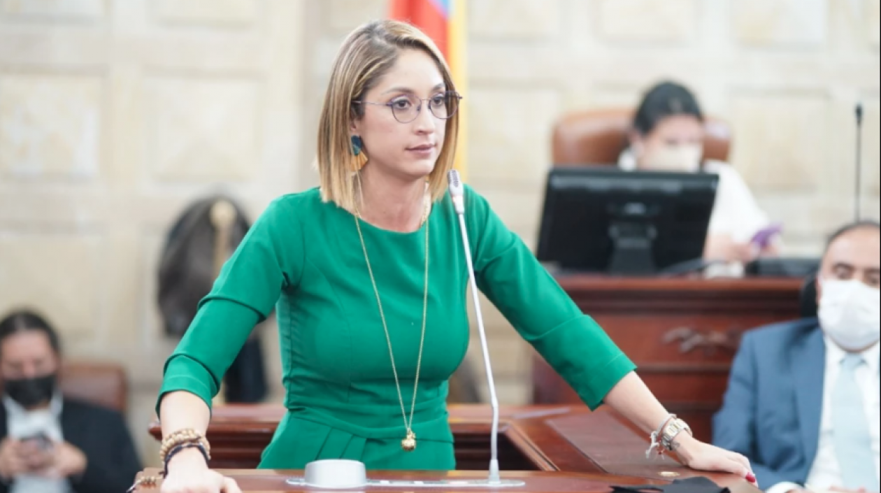 La congresista Jennifer Arias.