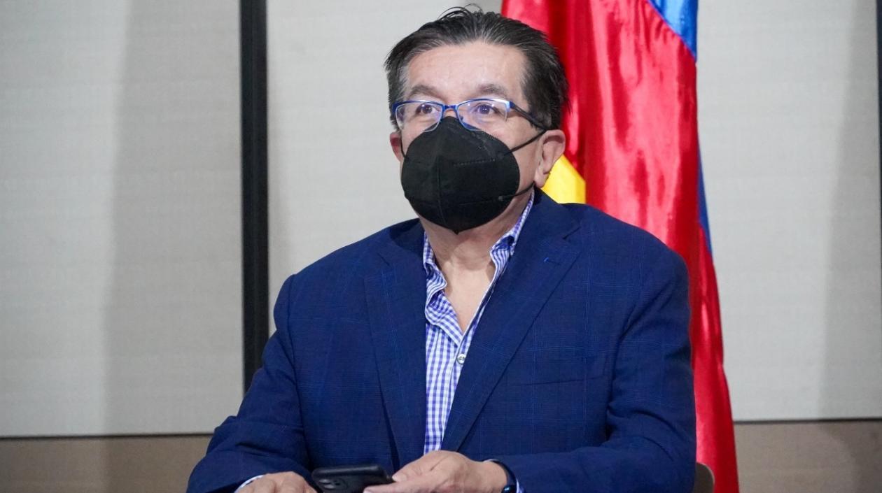 El Ministro de Salud, Fernando Ruiz.