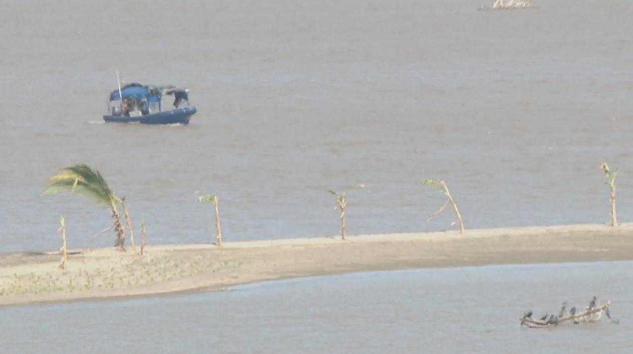 La creciente y cuestionada 'Isla Pechuga'.