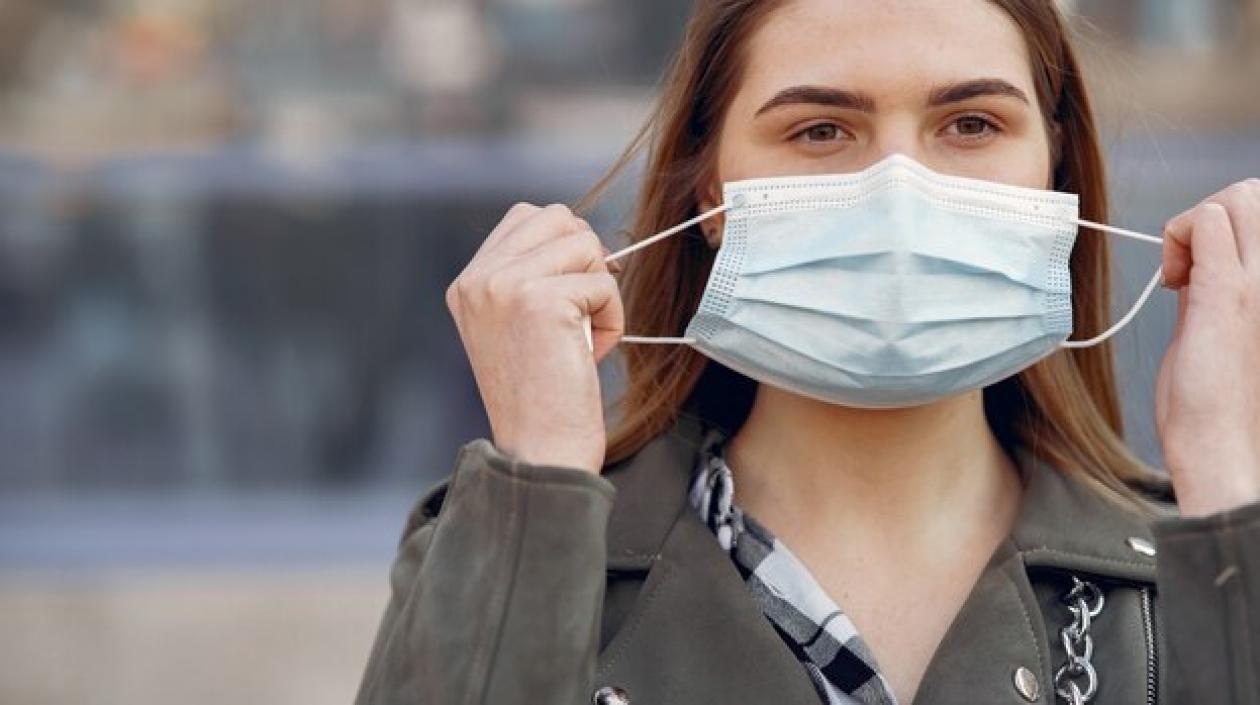 En Colombia no es el momento para dejar de usar el tapaboca.