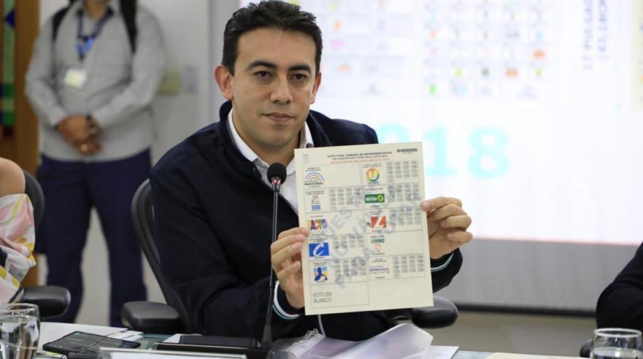 El Registrador Alexander Vega, en plena pedagogía electoral.
