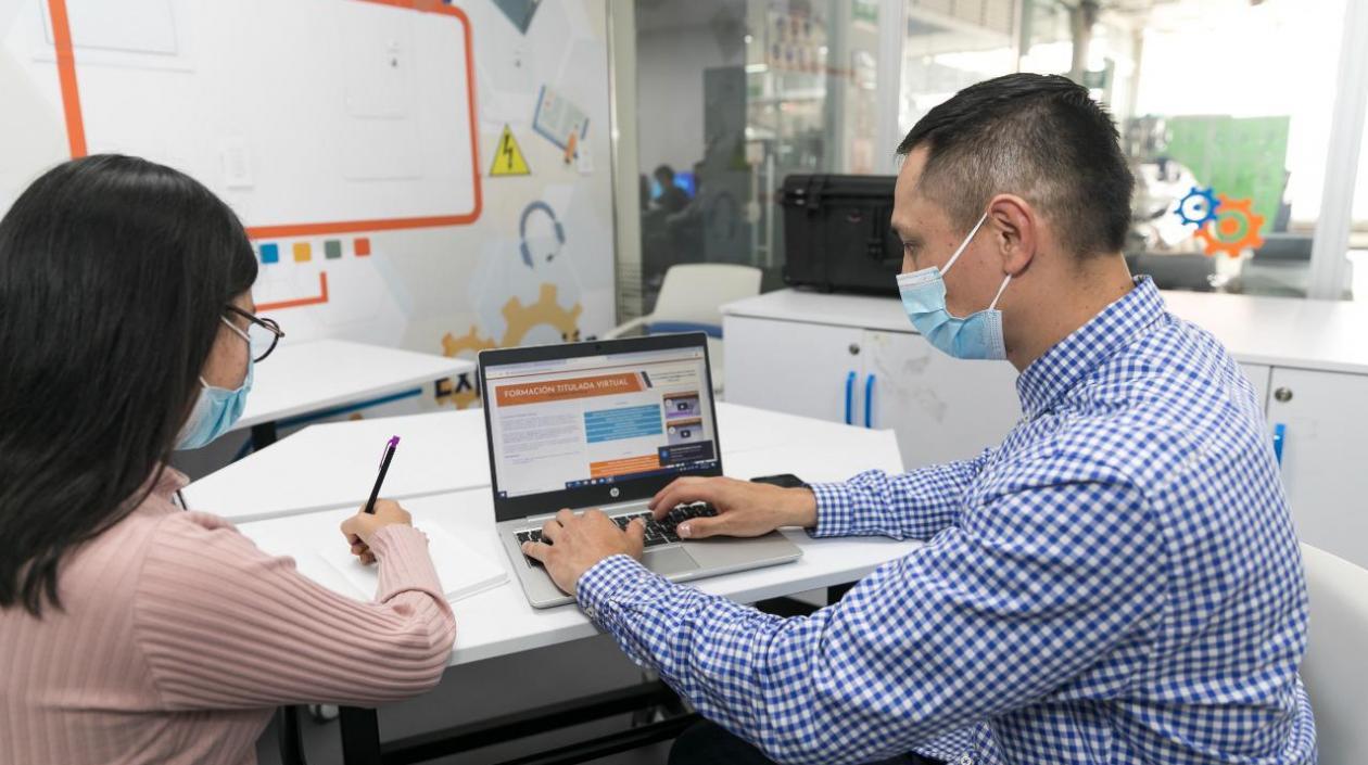 La oferta está disponible en todo el país, en programas técnicos y tecnológicos.