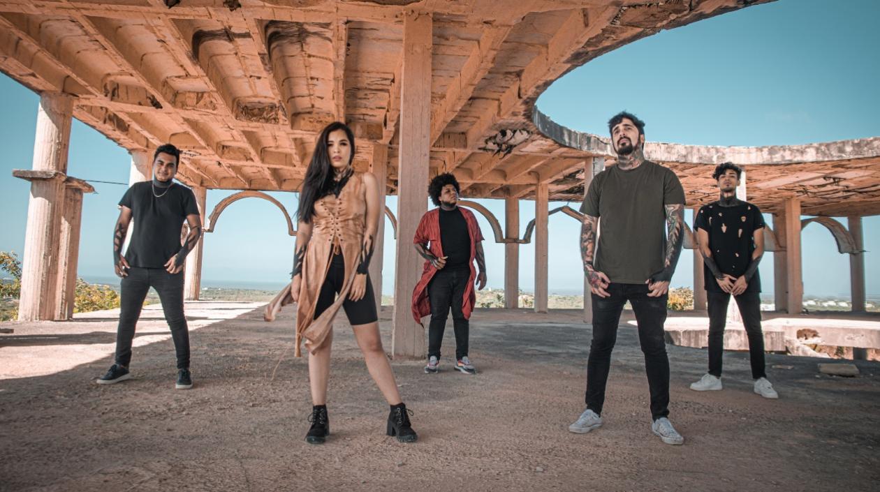 Integrantes de Karnivale.