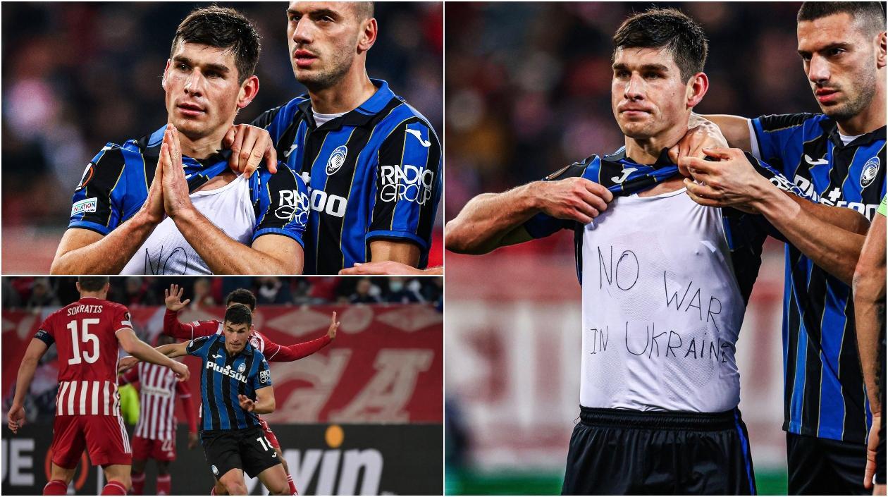 Malinovsky hace el llamado a la paz con un mensaje debajo de su camiseta. 