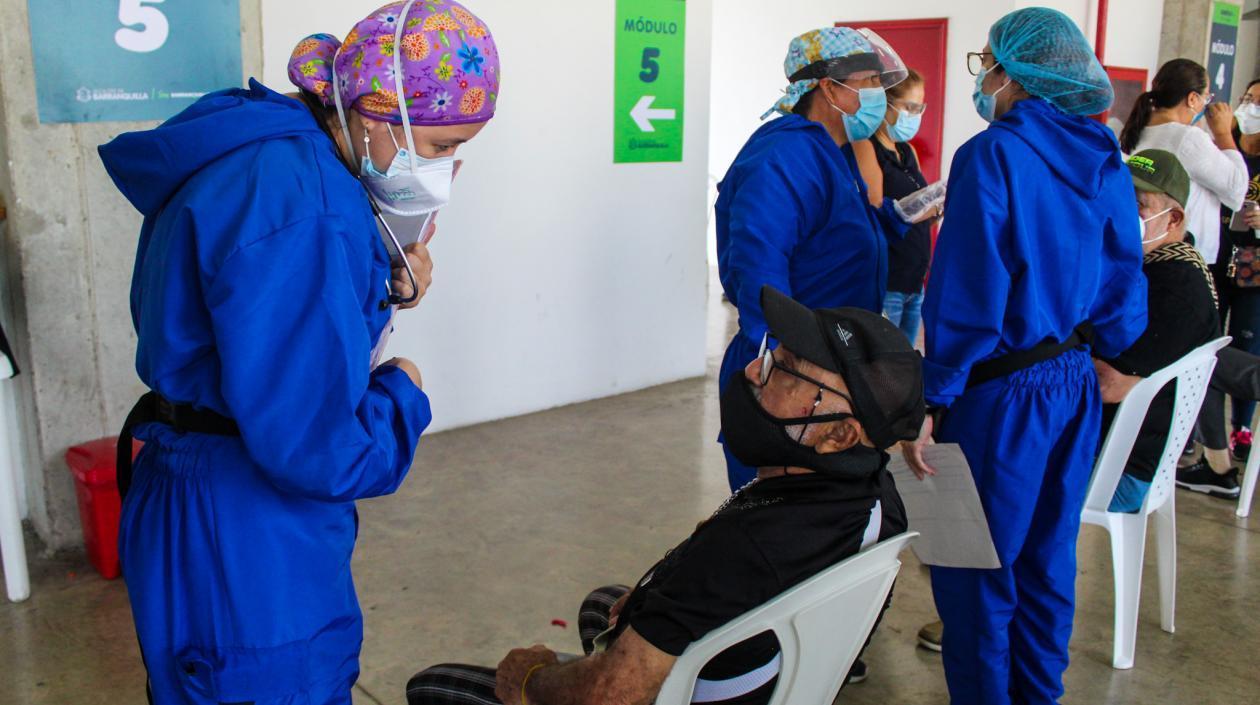 Autoridades recuerdan que ninguna vacuna tiene una efectividad del 100% contra el Covid-19.