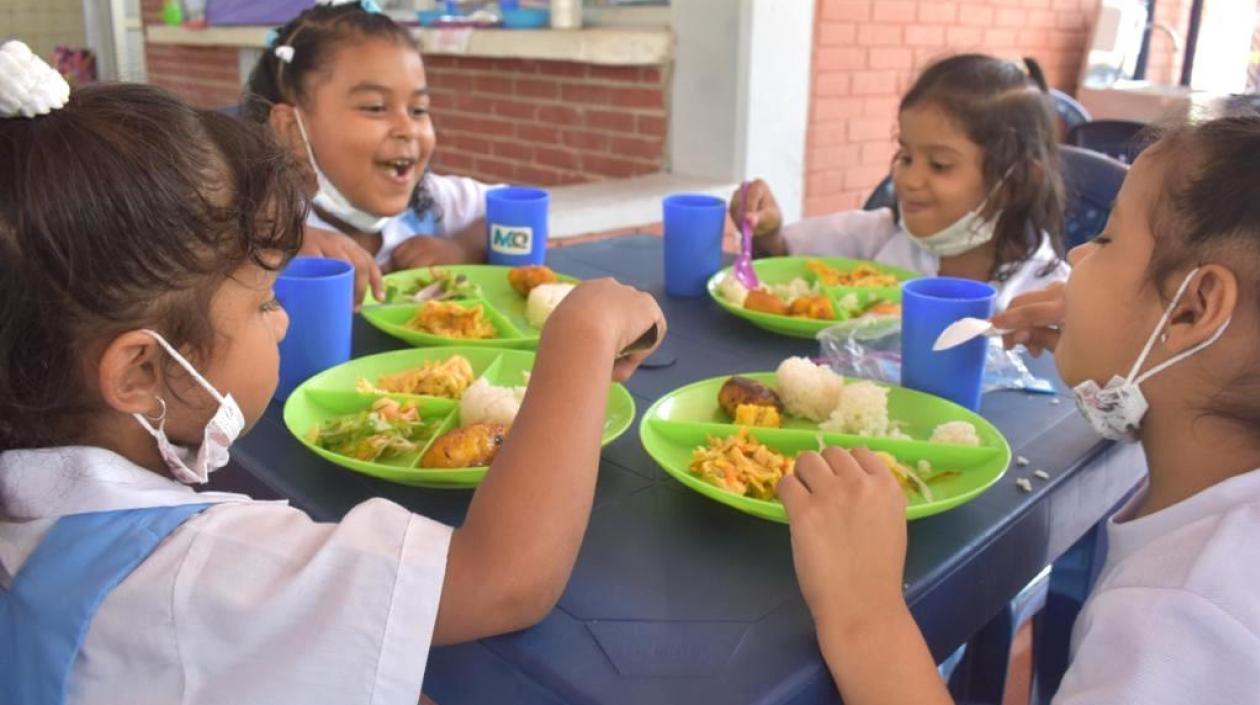 Niños beneficiarios del PAE.