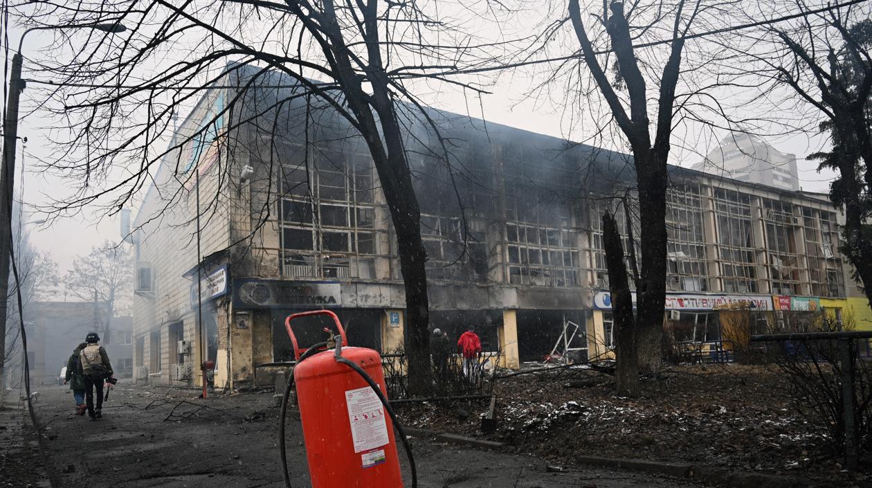 Así quedó un edificio en Kiev.