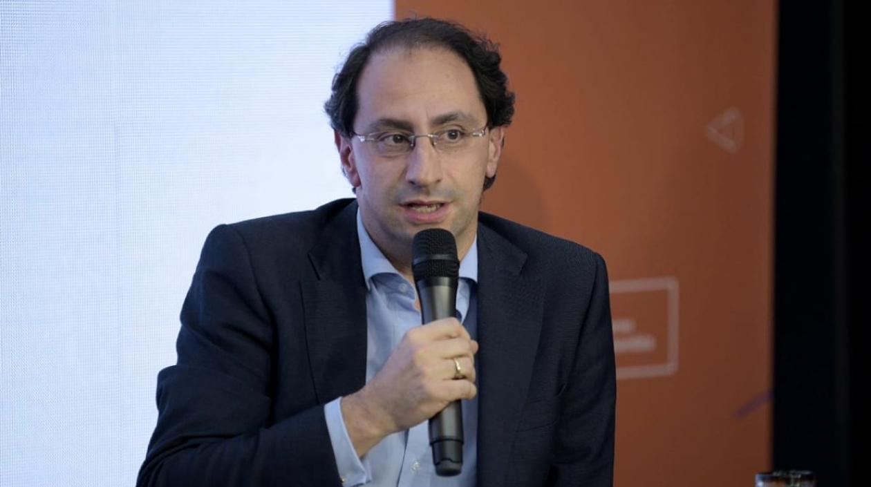 José Manuel Restrepo, Ministro de Hacienda.