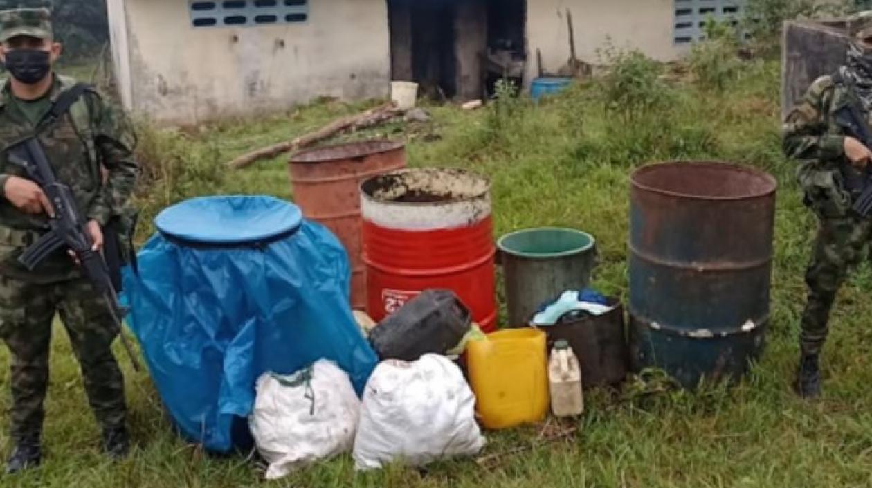 Parte de los elementos hallados en los laboratorios.