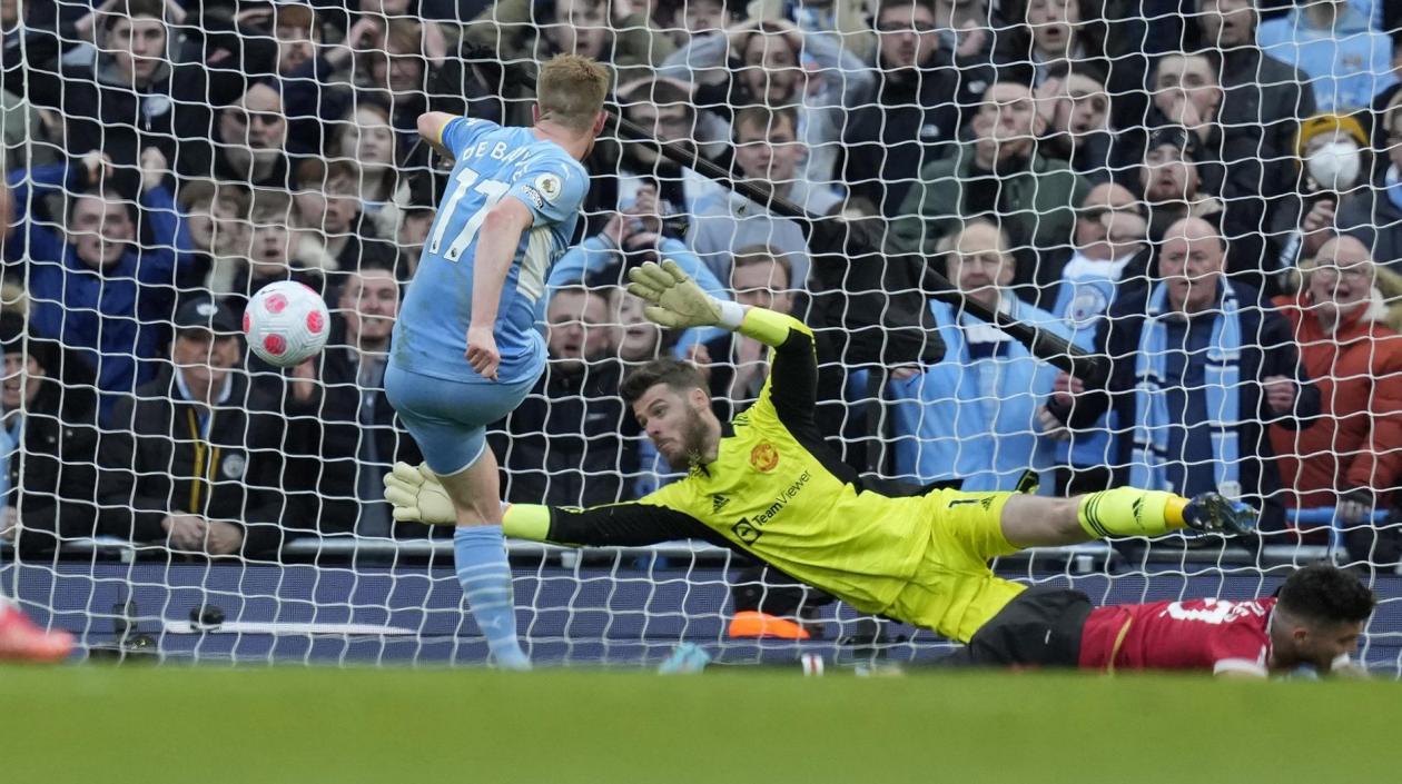 Kevin de Bruyne anota ante el United. 