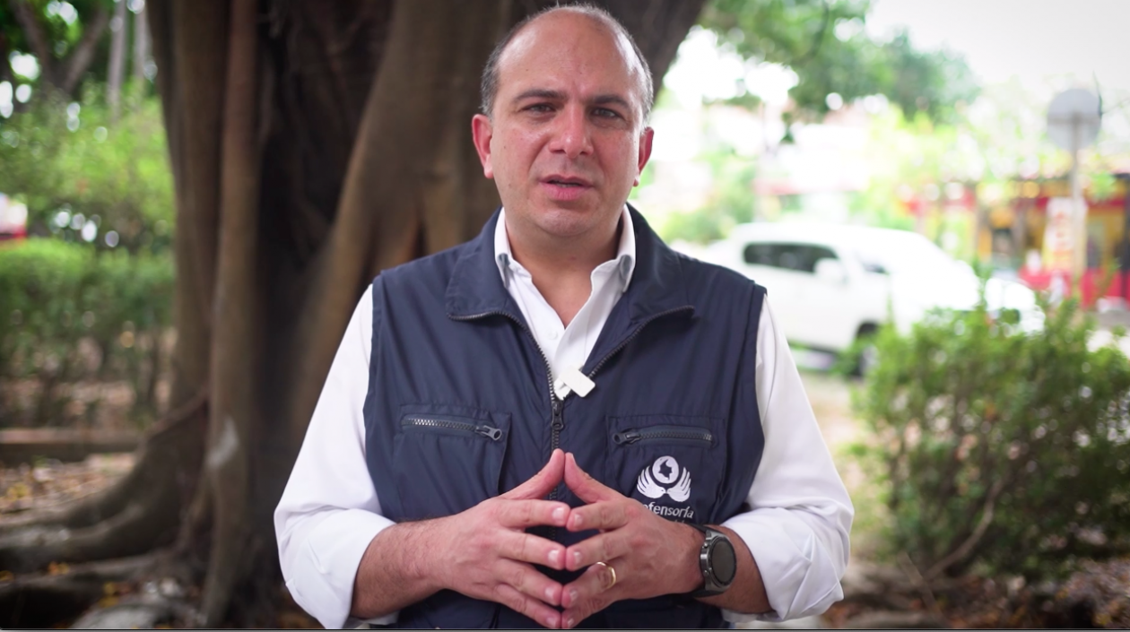 El Defensor del Pueblo, Carlos Camargo.