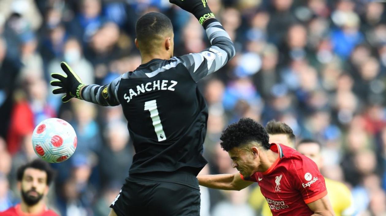 Luis Díaz anota en este jugada. 