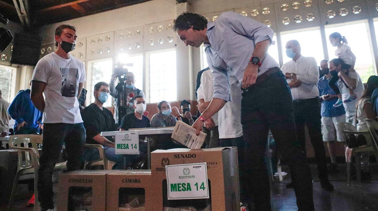 El precandidato Federico Gutiérrez.