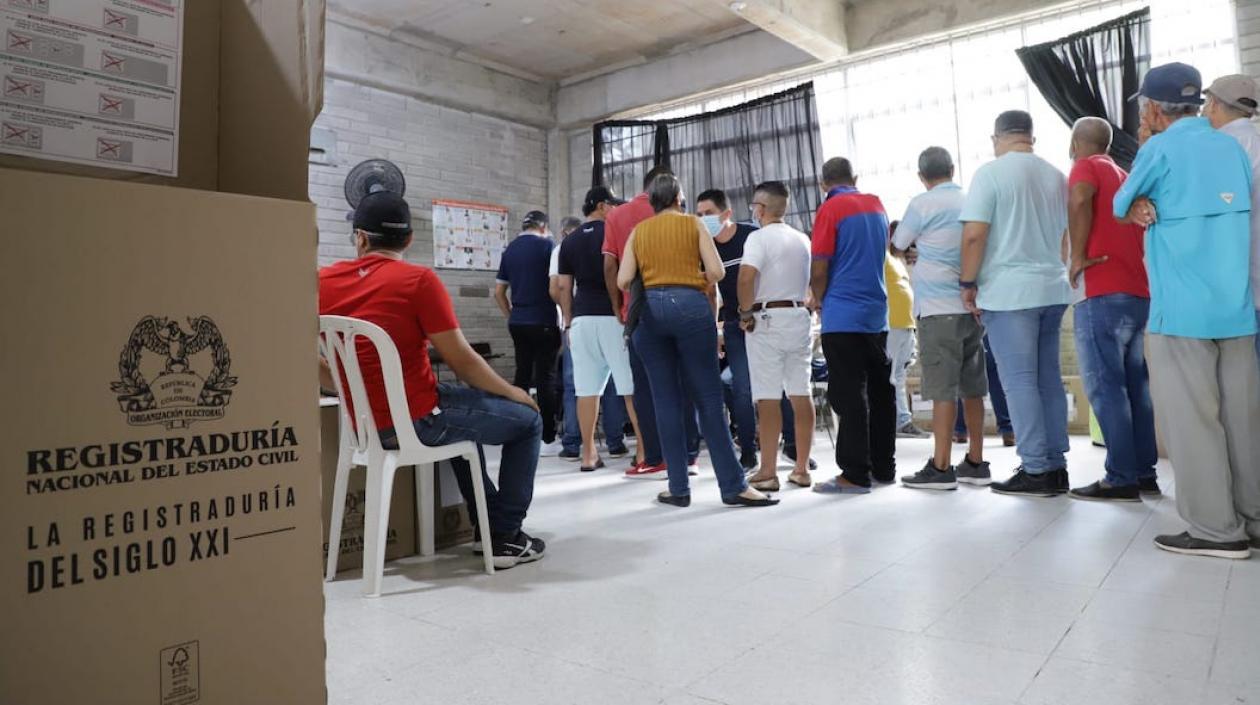 Electores votando en Barranquilla.