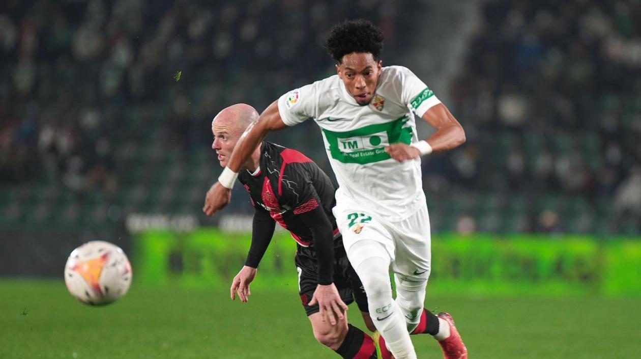 Johan Mojica, lateral izquierdo de Colombia. 