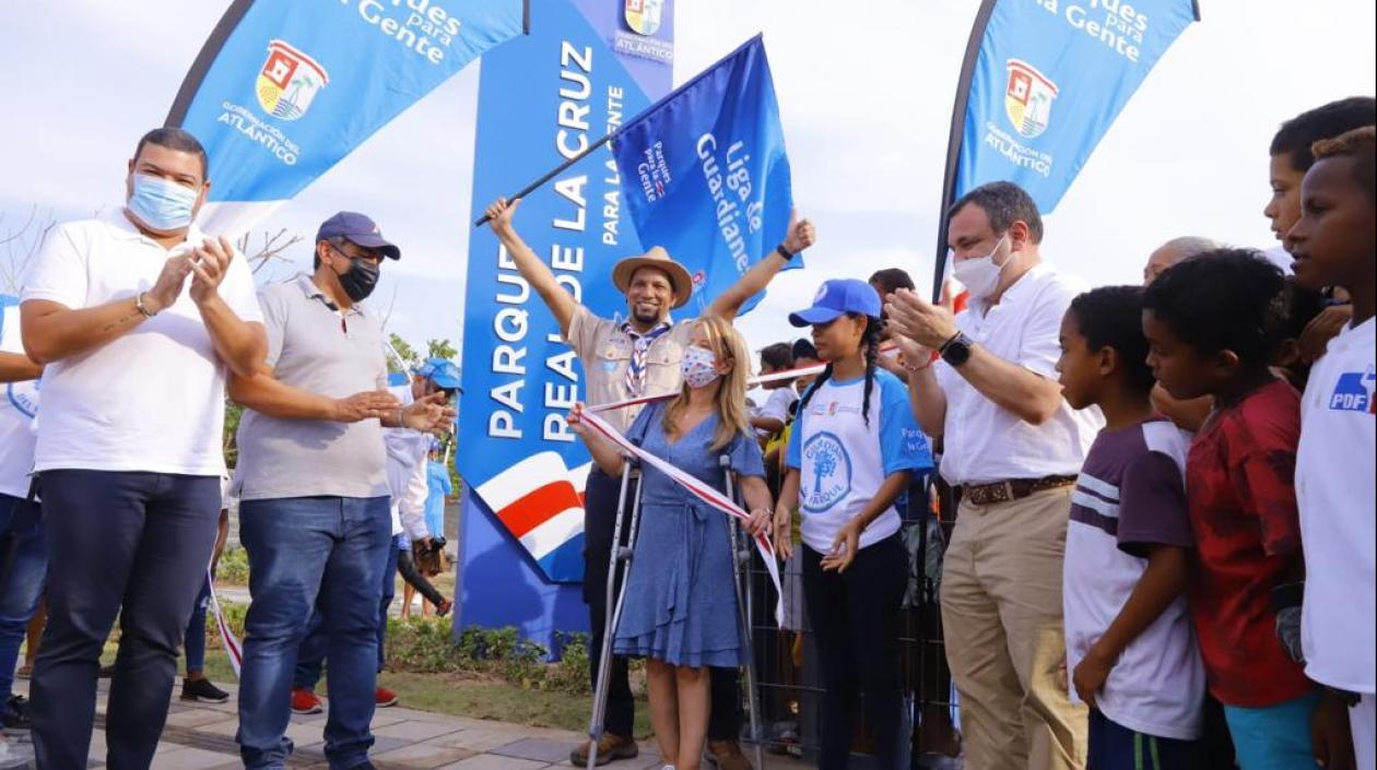 Gobernadora Elsa Noguera en la entrega del parque en Campo de la Cruz, el martes.