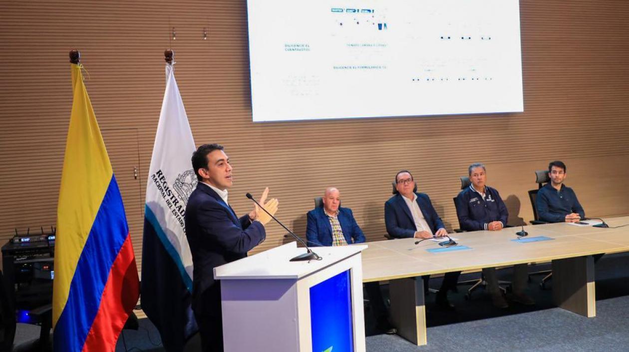 El Registrador Nacional, Alexander Vega Rocha.