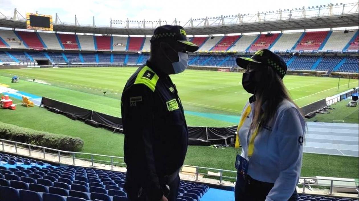 El comandante de la Policía Metropolitana y la Secretaria de Gobierno Distrital.