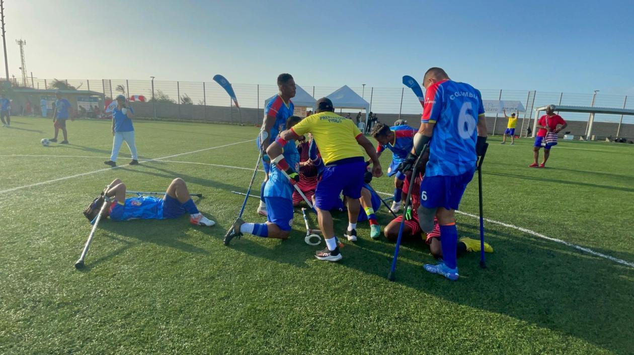 Jugadores de Colombia celebra la clasificación. 