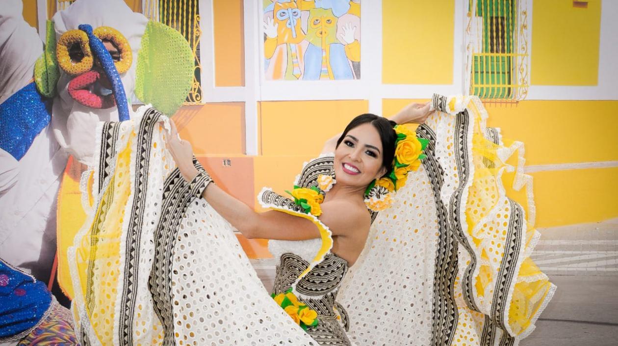 Paula Sarmiento, reina del Carnaval de la 44.