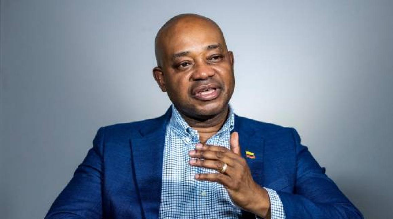 Luis Gilberto Murillo.