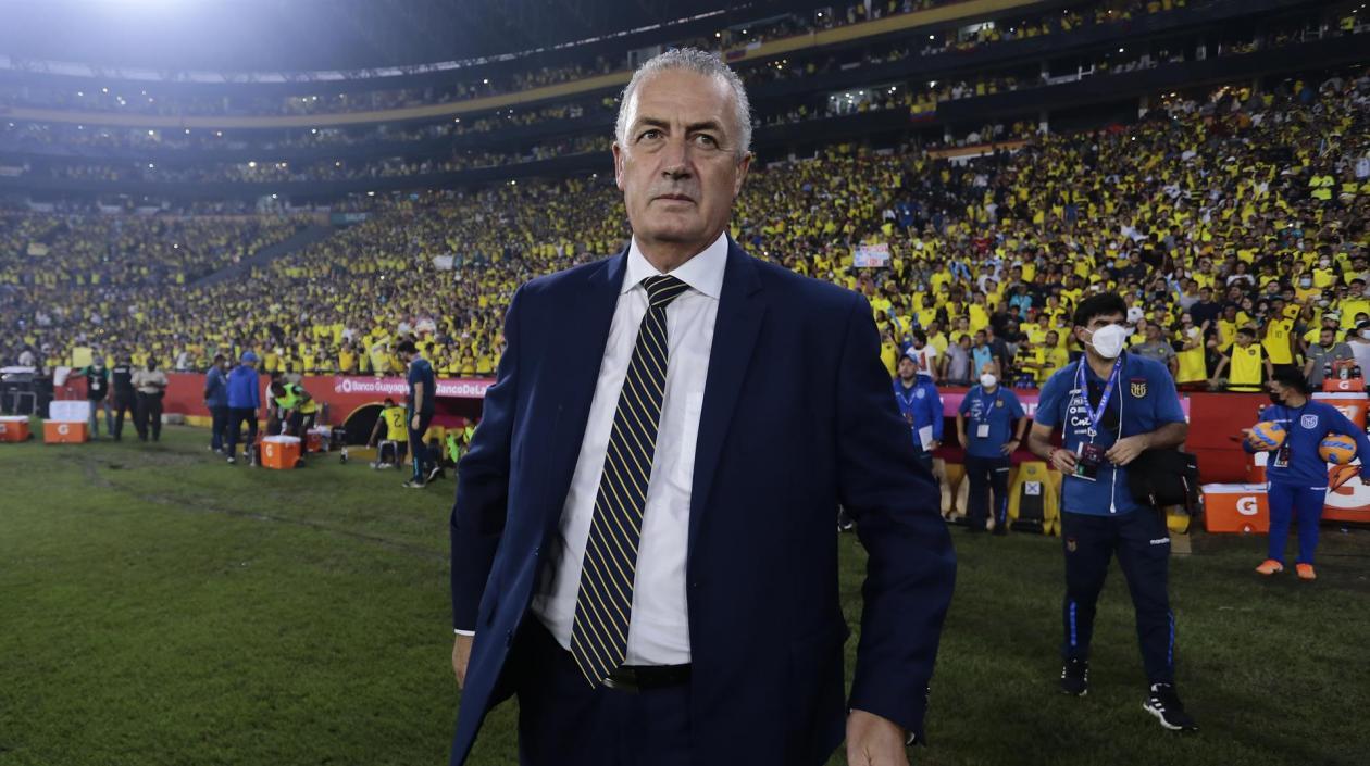 Gustavo Alfaro, técnico argentino. 