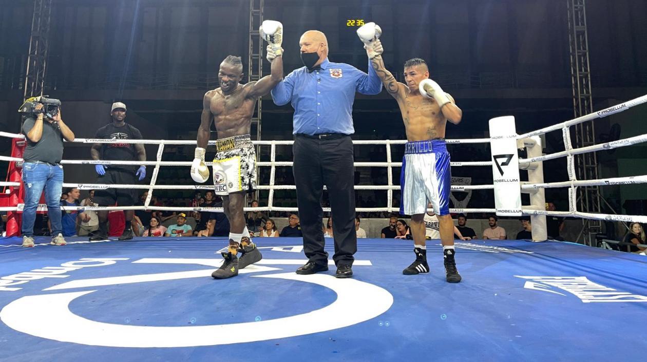 La pelea quedó igualada en la tarjeta de los jueces. 