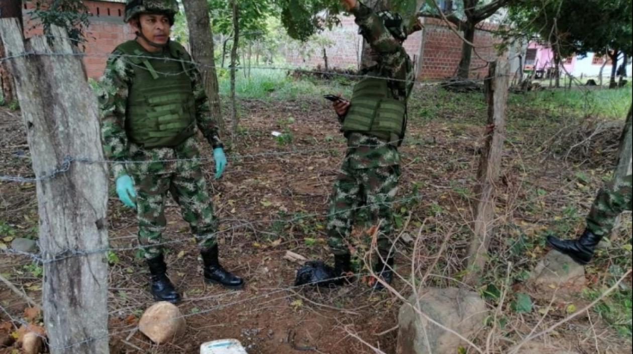 Explosivistas del Ejército tras la desactivación. 