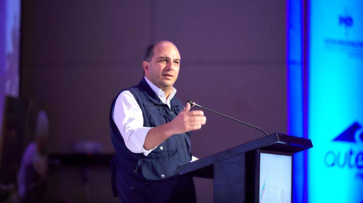 Carlos Camargo, Defensor del Pueblo.