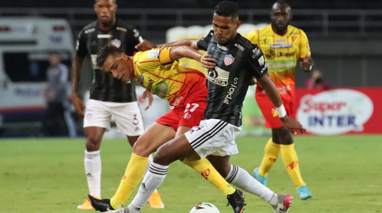 Homer Martínez, defensa de Junior.