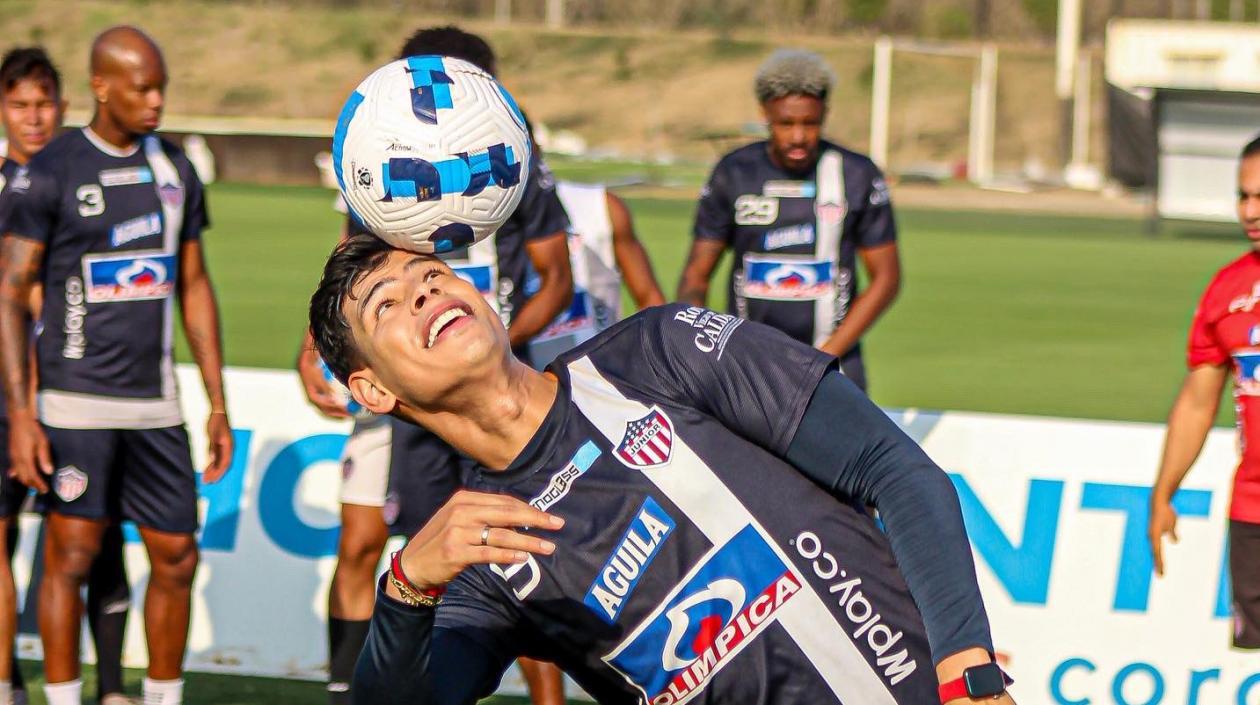 Jorge Arias comandará la defensa rojiblanca. 