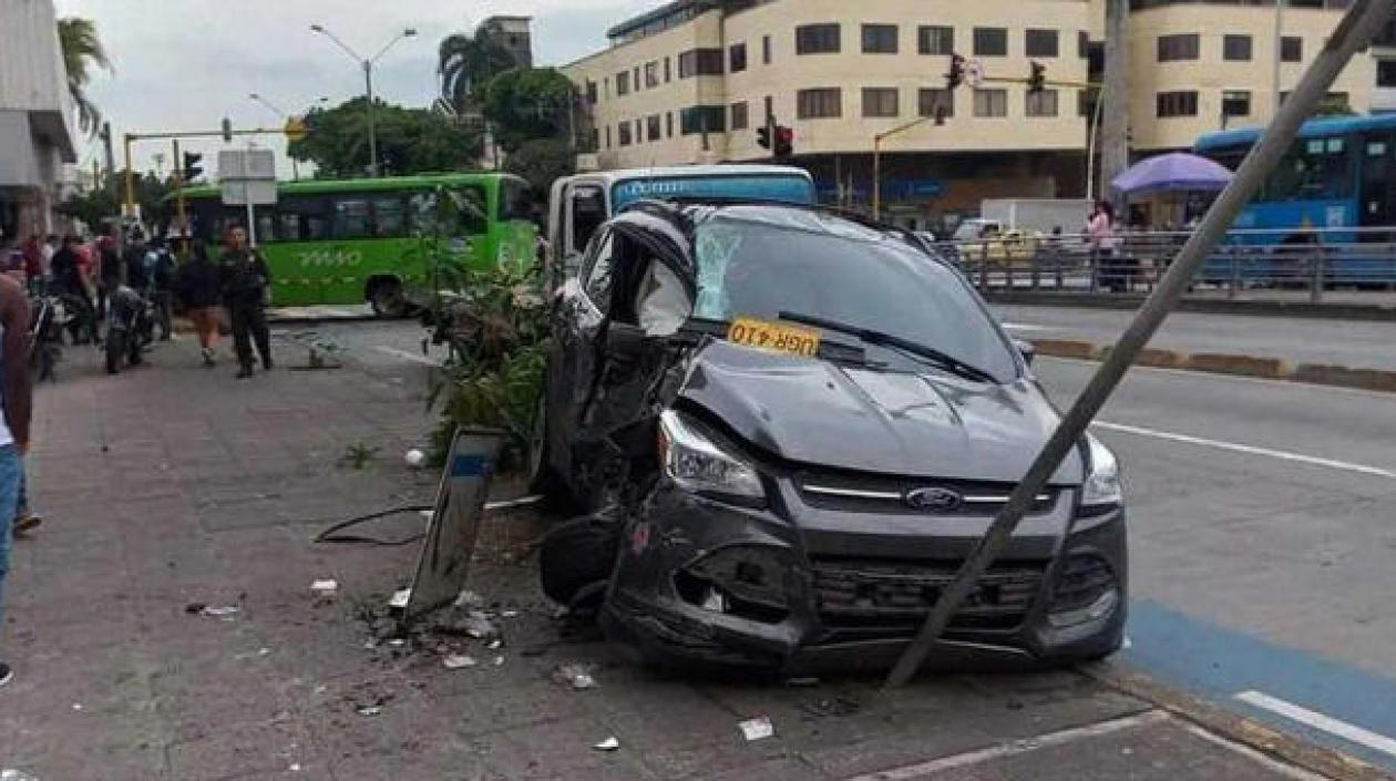 Camioneta en la que se desplazaba Freddy Rincón.