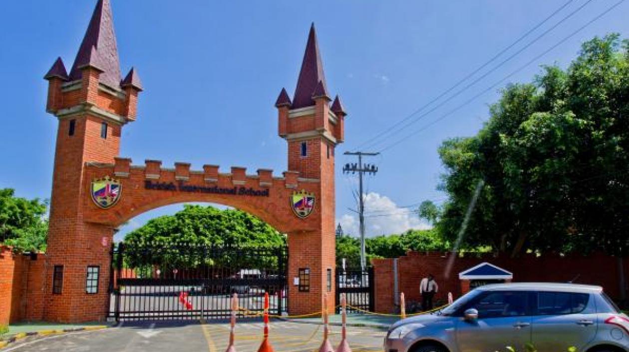 Fachada del Colegio Británico.