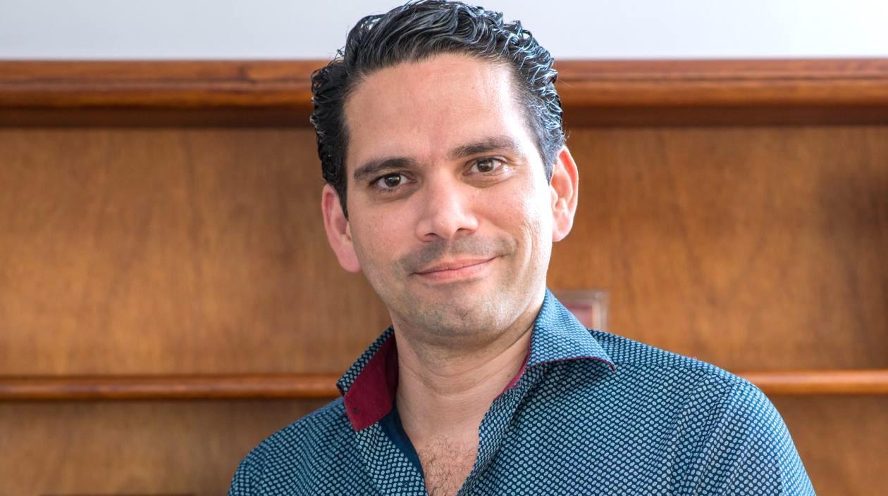 Jairo De Castro, Gerente General de Triple A.