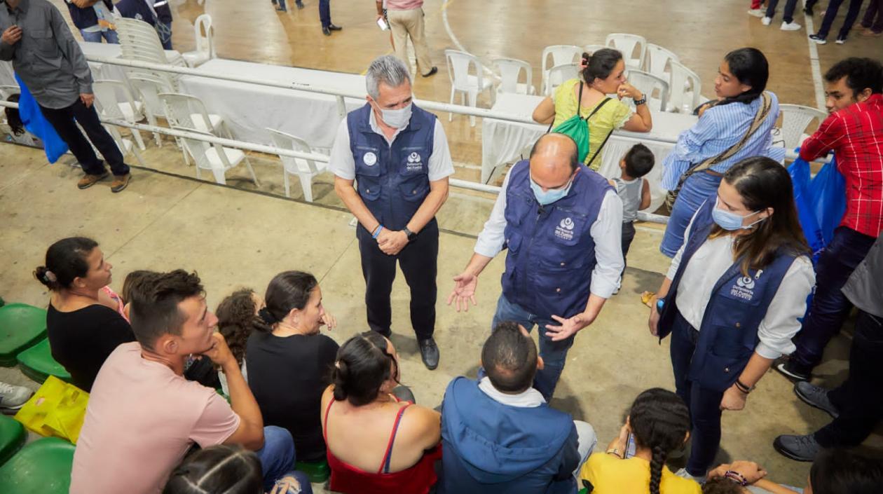 El Defensor del Pueblo reunido con desplazados en Ciénaga