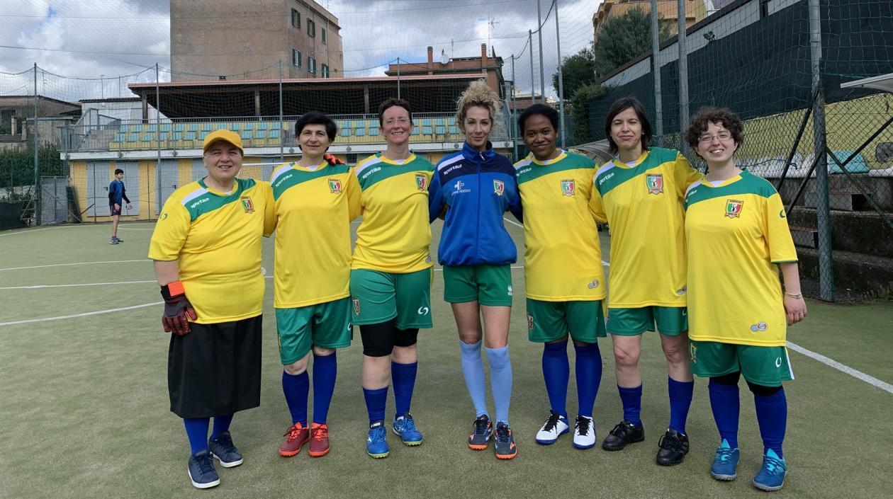 Equipo de fútbol de las monjas. 