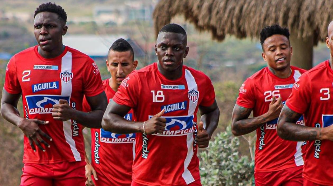 Jugadores de Junior durante un entrenamiento. 
