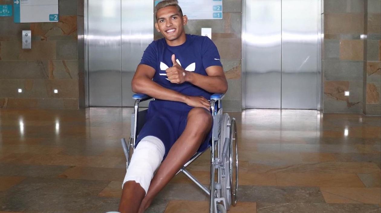 Homer Martínez luego de la cirugía.