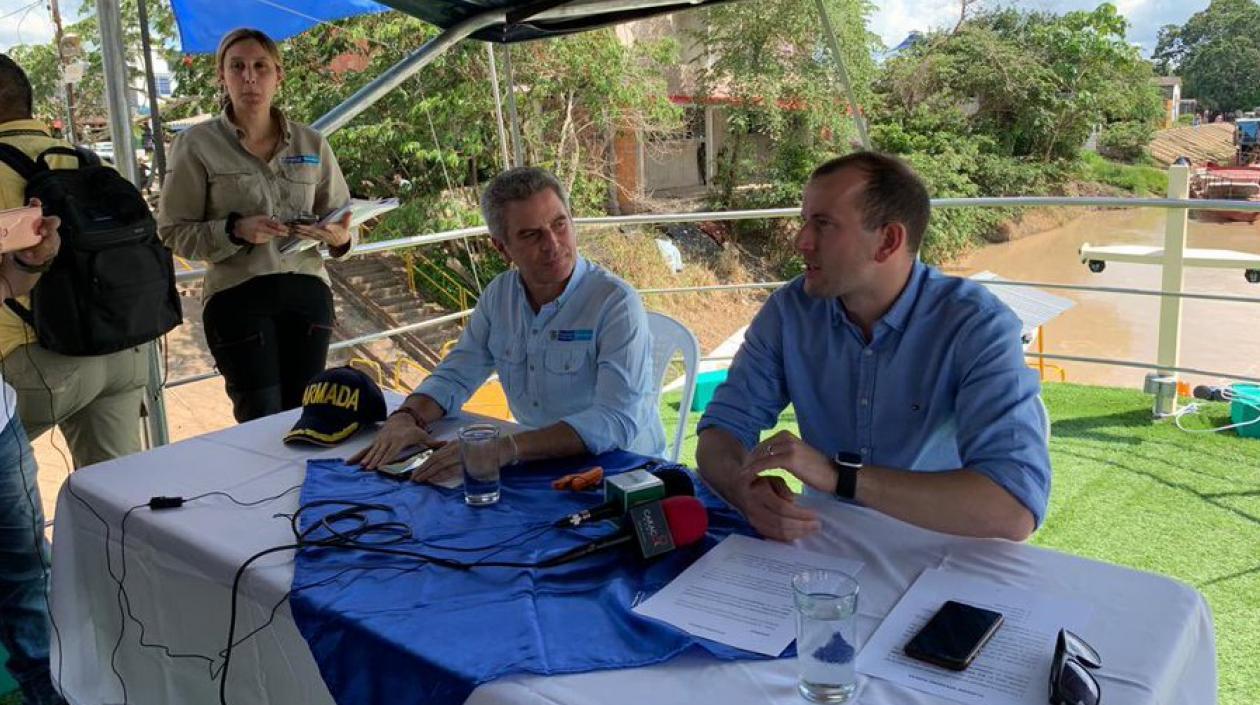 El ministro Carlos Eduardo Correa y el comisionado de Medio Ambiente de la UE, Virginijus Sinkevičius.